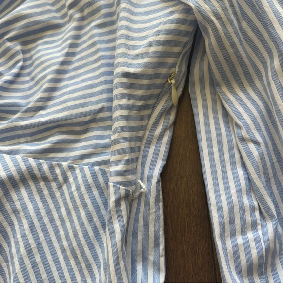 ✨2/$30✨ Motherhood Maternity Striped Blue and White Blouse - Picture 5 of 6